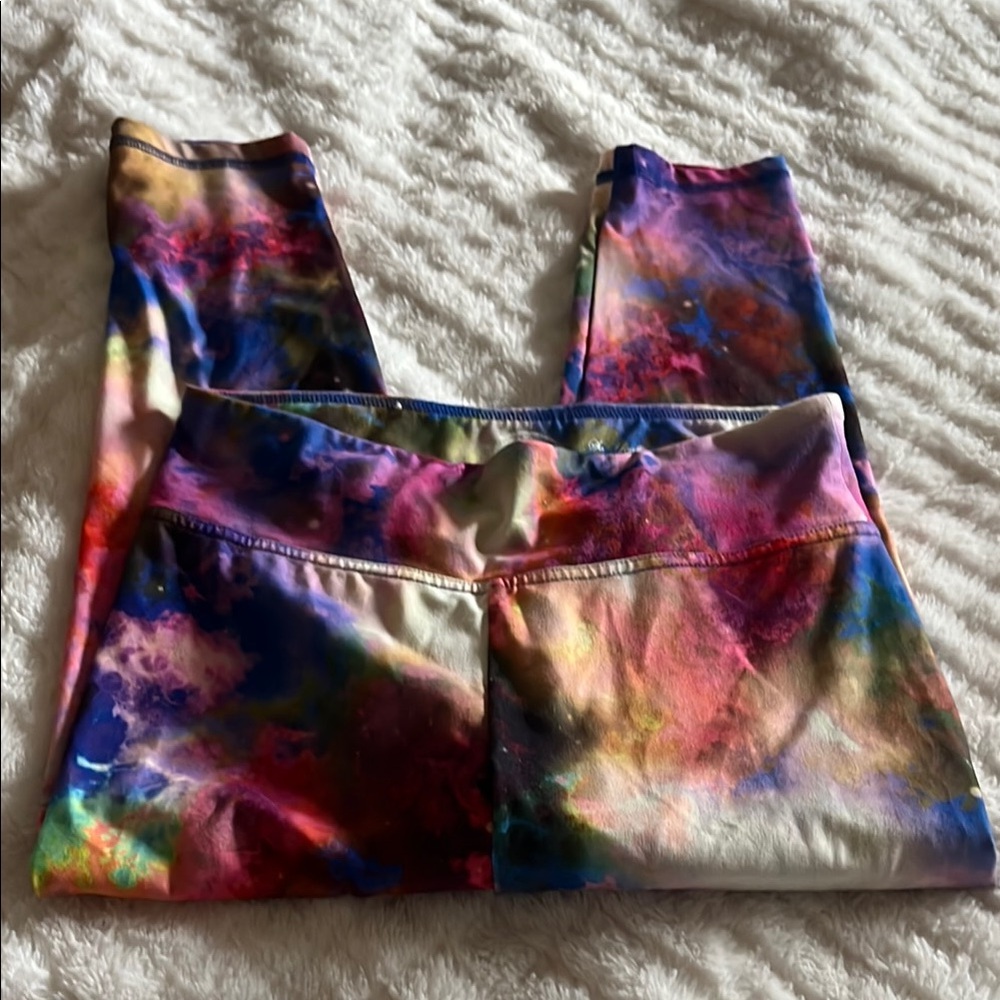 SO Red and Pink Capris Vibrant Stretchy Design